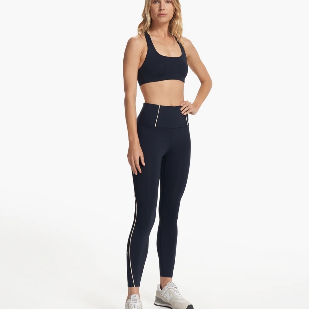 Vuori evolve lunar Sports Bra and Leggings Set